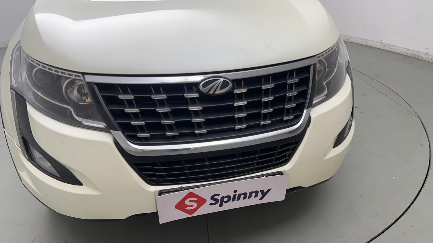 Used 2021 Mahindra XUV500 W7 Diesel Manual dents MINOR SCRATCH