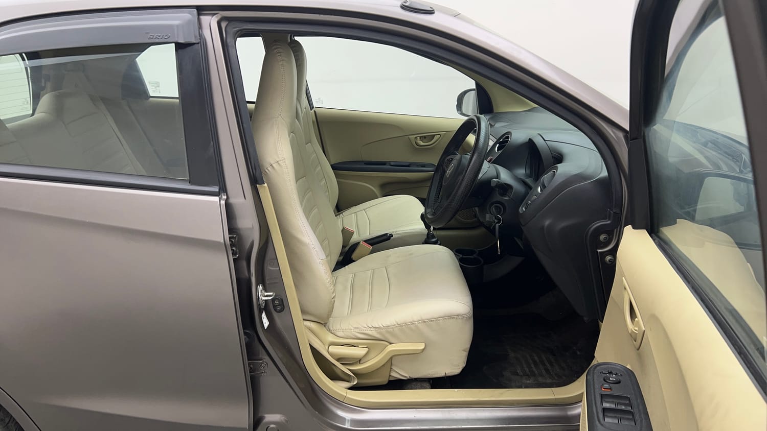 Used 2015 Honda Brio S MT Petrol Manual interior RIGHT SIDE FRONT DOOR CABIN VIEW