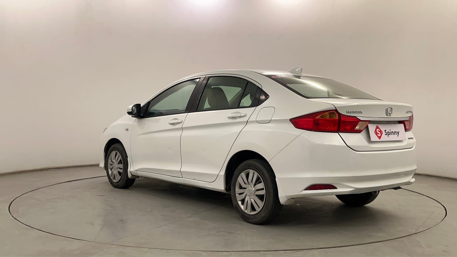 Used 2016 Honda City SV Diesel Diesel Manual exterior LEFT REAR CORNER VIEW
