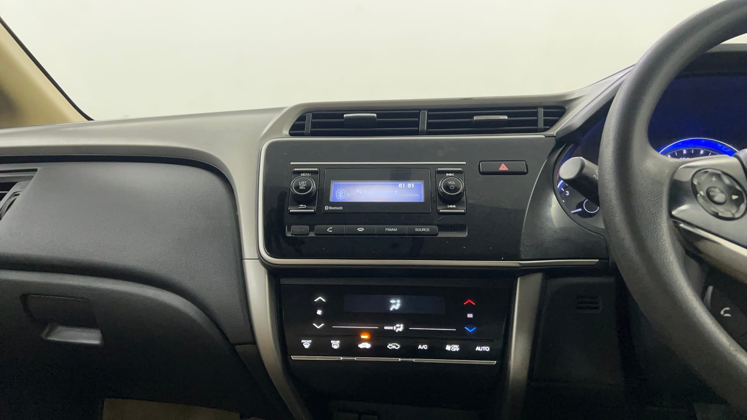 Used 2016 Honda City SV Diesel Diesel Manual interior MUSIC SYSTEM & AC CONTROL VIEW
