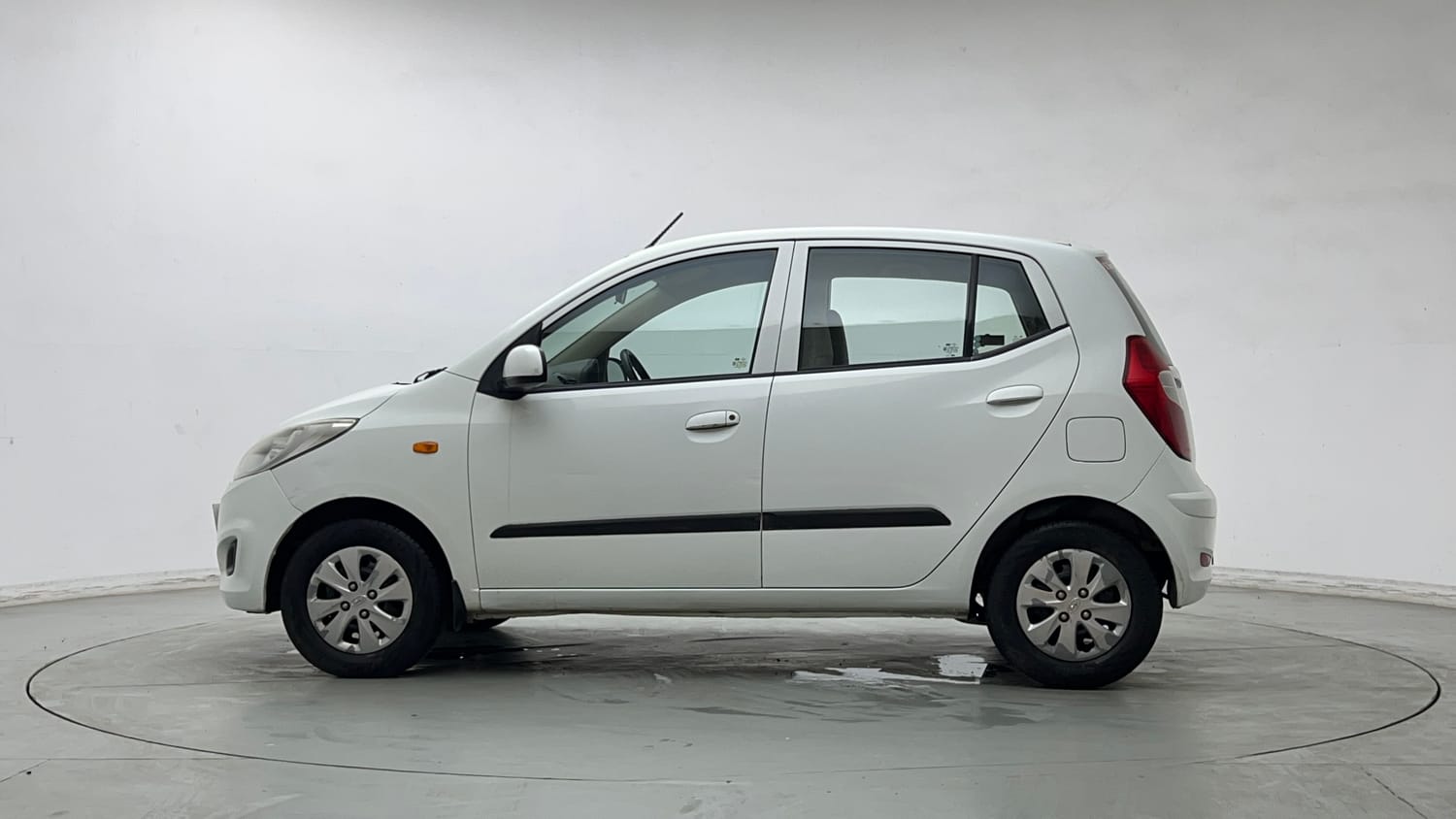 Used 2013 Hyundai i10 Magna 1.1 iRDE2 Petrol Manual exterior LEFT SIDE VIEW
