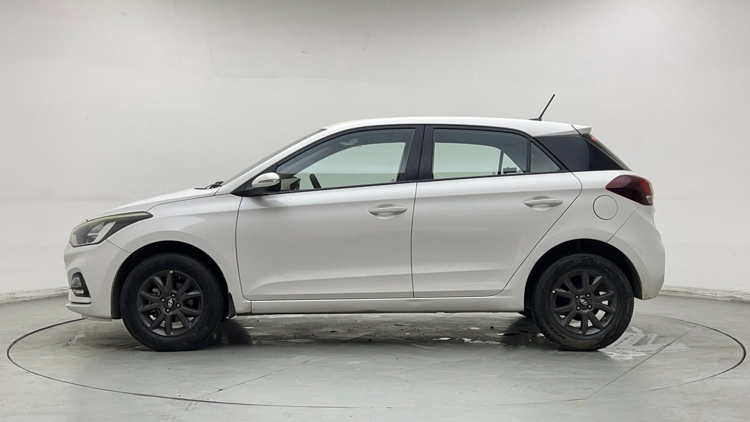 Used 2018 Hyundai Elite i20 Asta 1.2 AT Petrol Automatic exterior LEFT SIDE VIEW