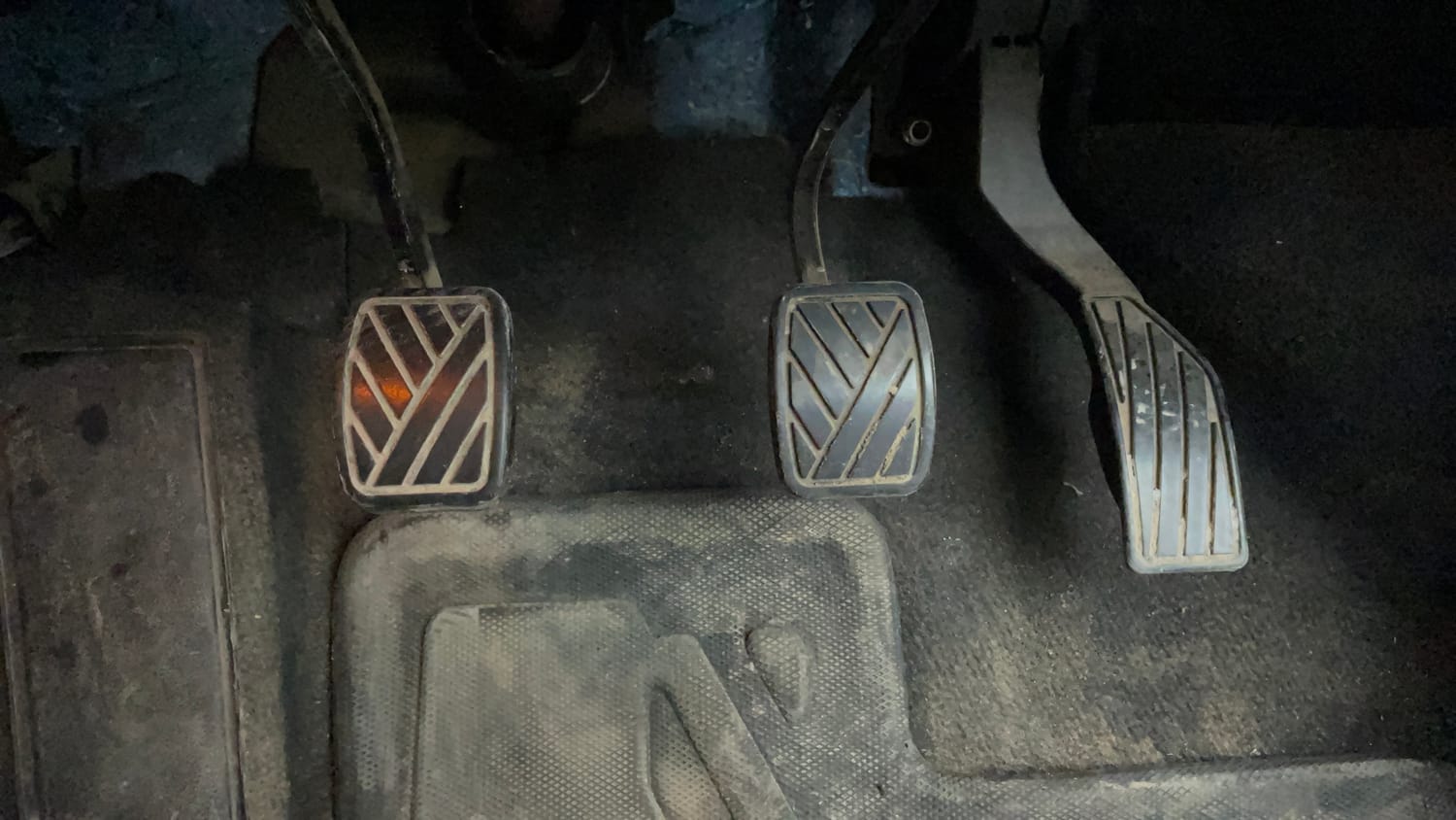 Used 2023 Maruti Suzuki Grand Vitara Alpha Smart Hybrid Petrol Manual interior PEDALS VIEW