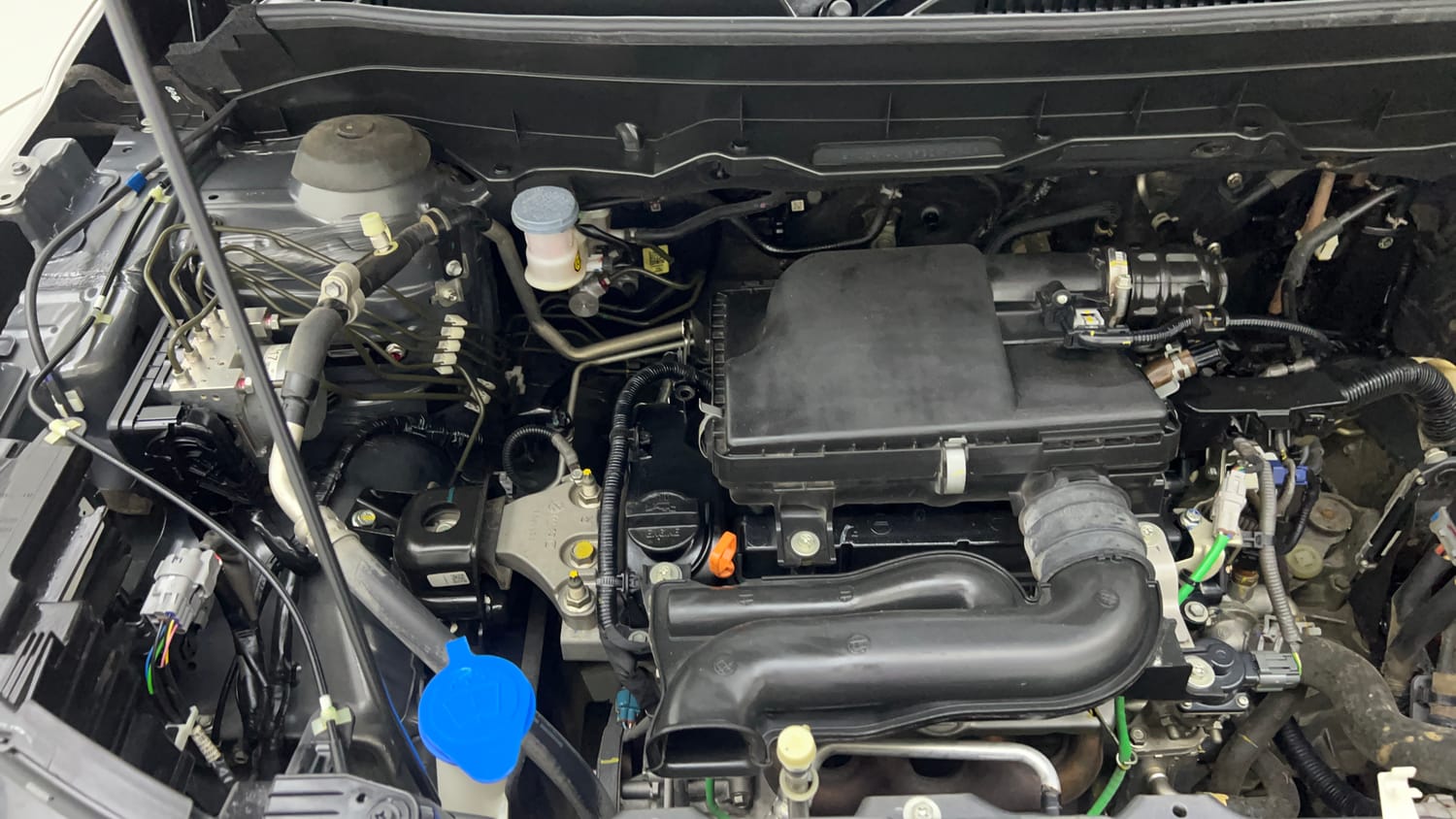 Used 2023 Maruti Suzuki Brezza VXi Petrol Manual engine ENGINE RIGHT SIDE VIEW