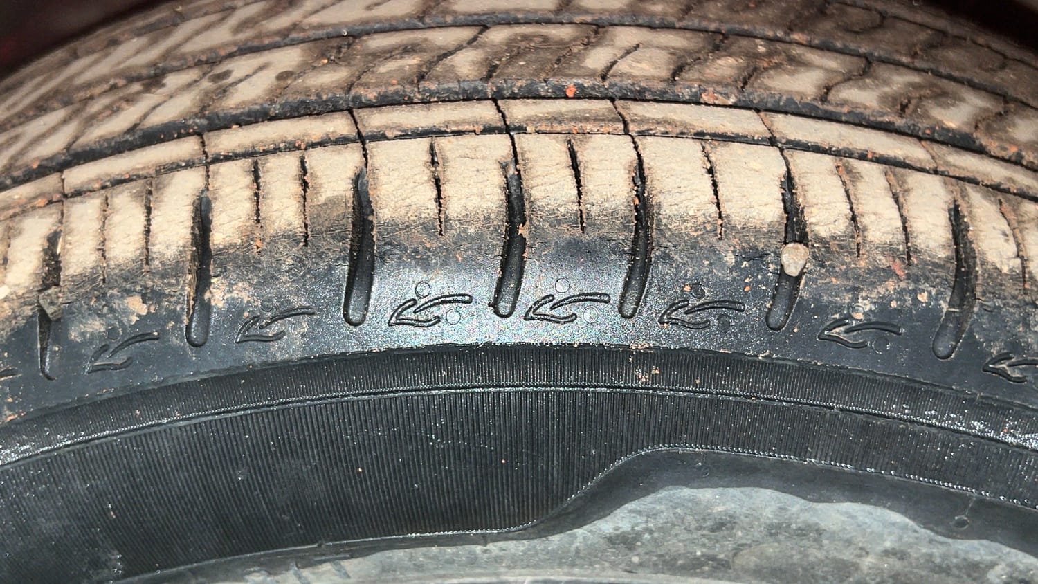 Used 2022 Hyundai Grand i10 Nios Asta 1.2 Kappa VTVT Petrol Manual tyres LEFT FRONT TYRE TREAD VIEW