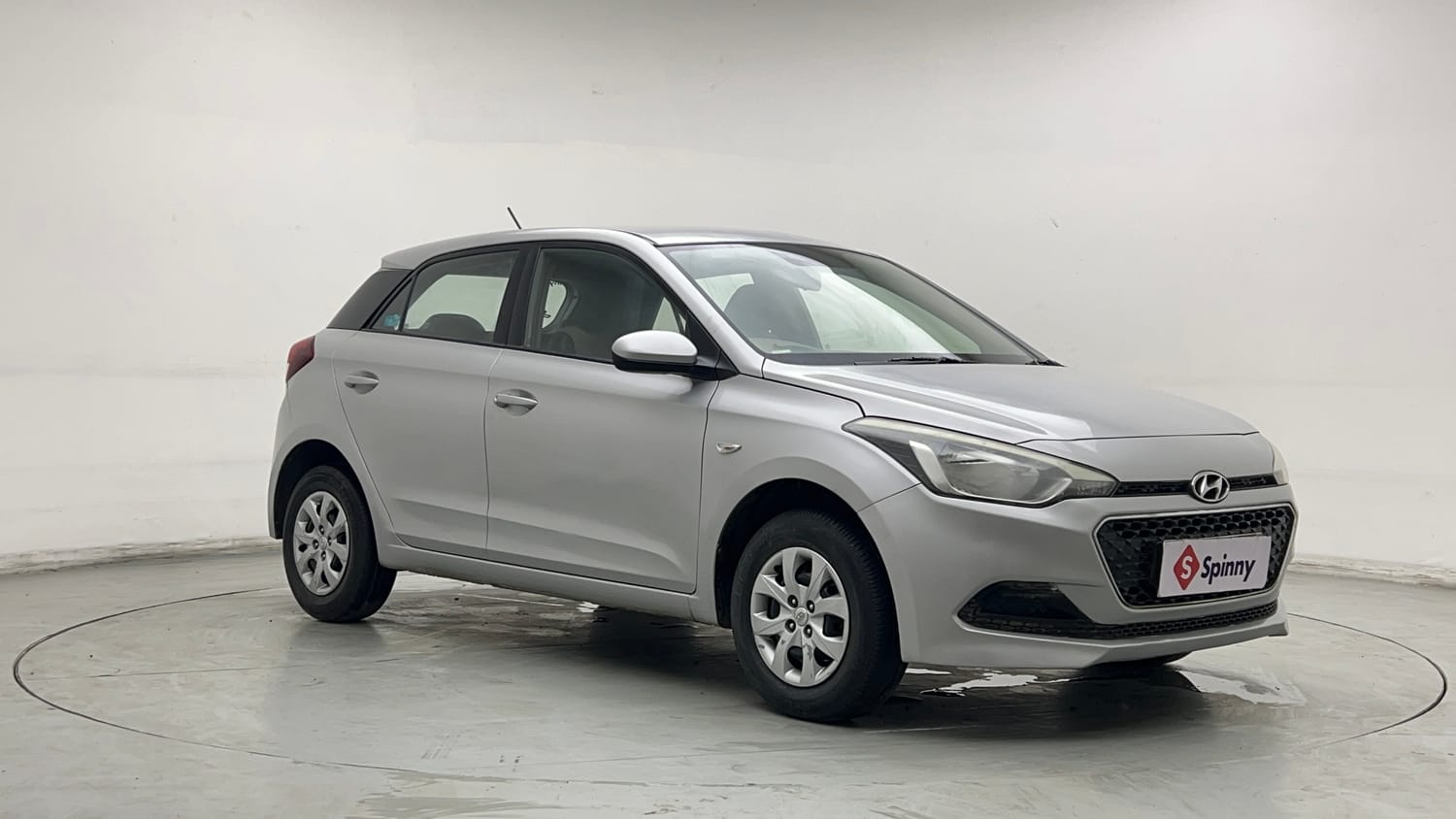 Used 2017 Hyundai Elite i20 Magna Executive 1.2 Petrol Manual exterior RIGHT FRONT CORNER VIEW