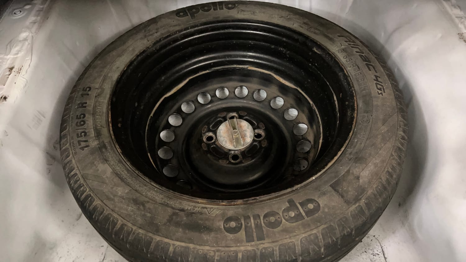 Used 2016 Honda City SV Diesel Diesel Manual tyres SPARE TYRE VIEW