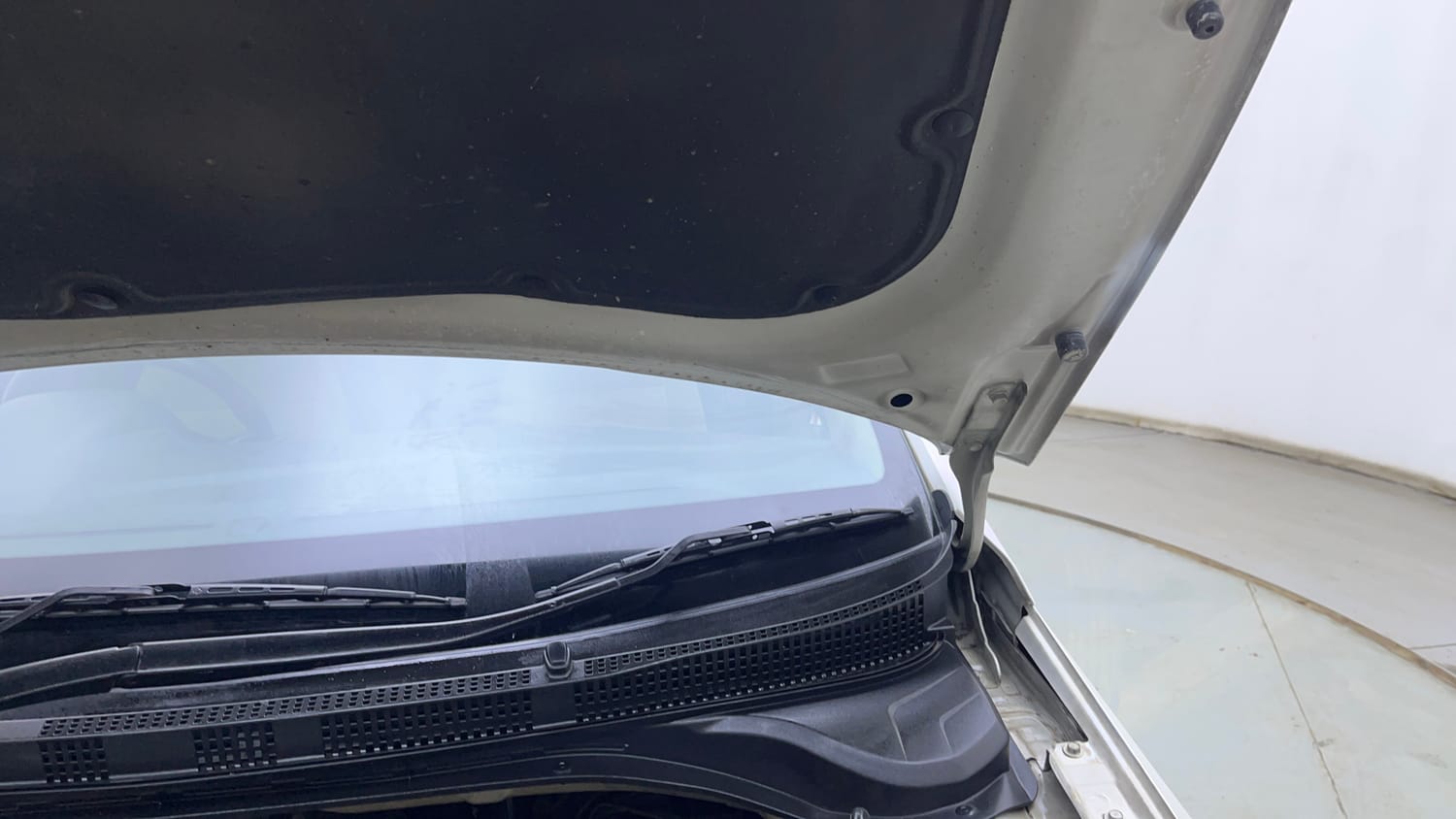 Used 2019 Hyundai Verna EX 1.4 VTVT Petrol Manual engine ENGINE LEFT SIDE HINGE & APRON VIEW