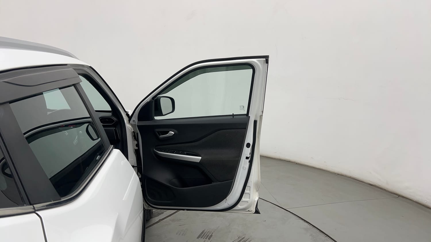 Used 2024 Nissan Magnite XV Premium Turbo CVT Petrol Automatic interior RIGHT FRONT DOOR OPEN VIEW