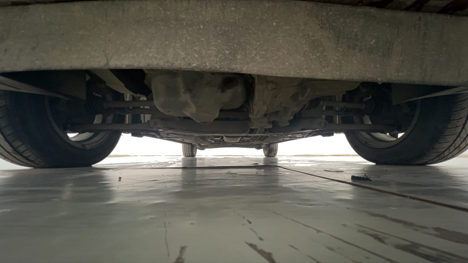 Used 2020 Ford Figo Titanium 1.2 Ti-VCT MT Petrol Manual extra FRONT LEFT UNDERBODY VIEW