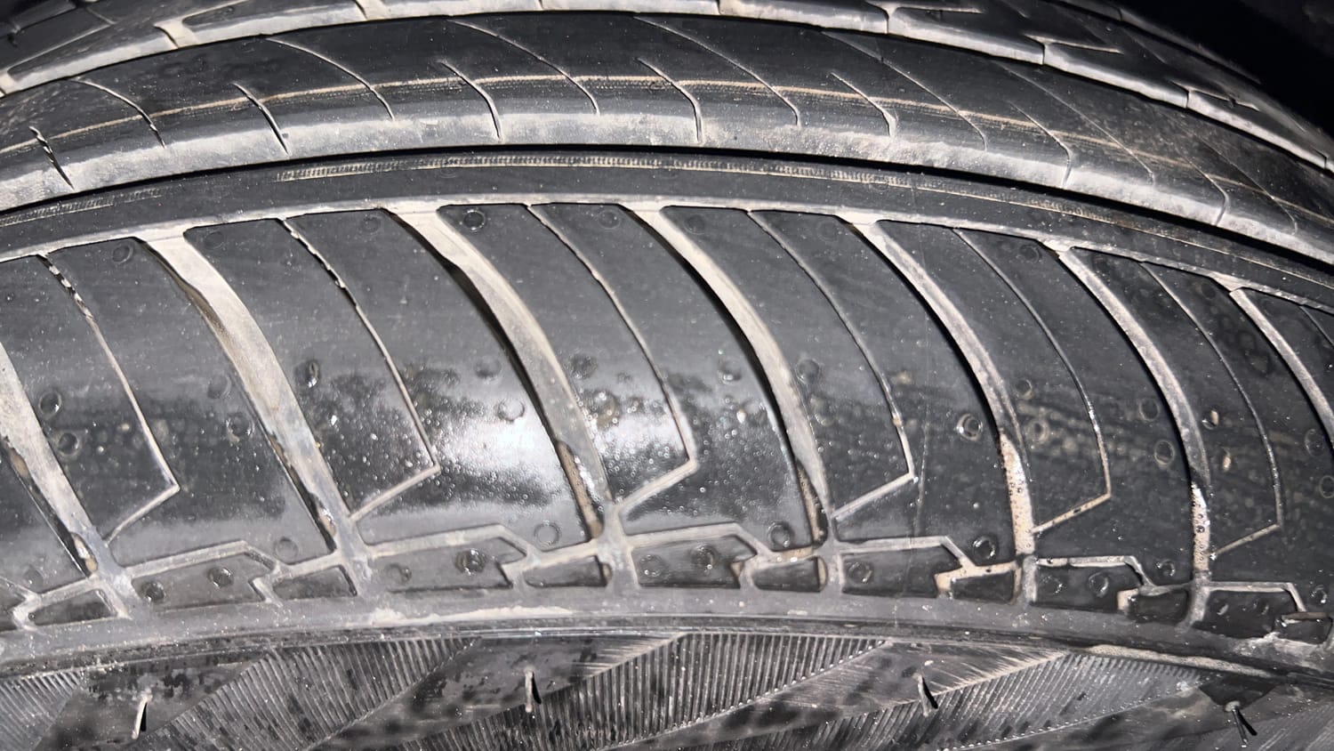 Used 2016 Honda Jazz V AT Petrol Petrol Automatic tyres RIGHT FRONT TYRE TREAD VIEW