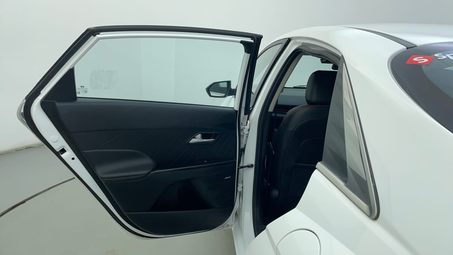 Used 2023 Hyundai Verna SX (O) 1.5 Turbo Petrol MT Petrol Manual interior LEFT REAR DOOR OPEN VIEW