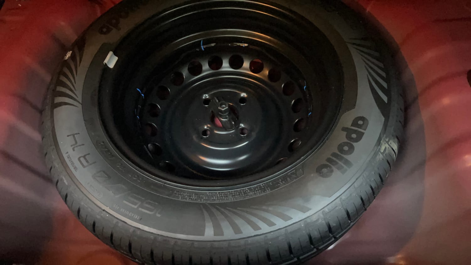Used 2024 Hyundai Exter SX (O) Connect 1.2 AMT Petrol Automatic tyres SPARE TYRE VIEW