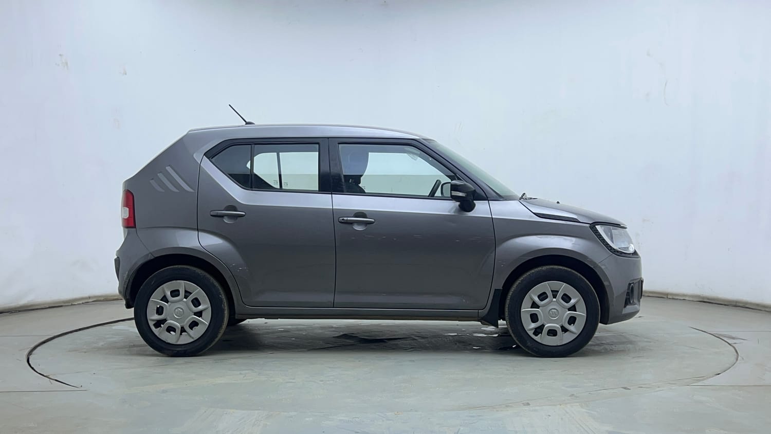 Used 2018 Maruti Suzuki Ignis Delta 1.2 MT Petrol Manual exterior RIGHT SIDE VIEW