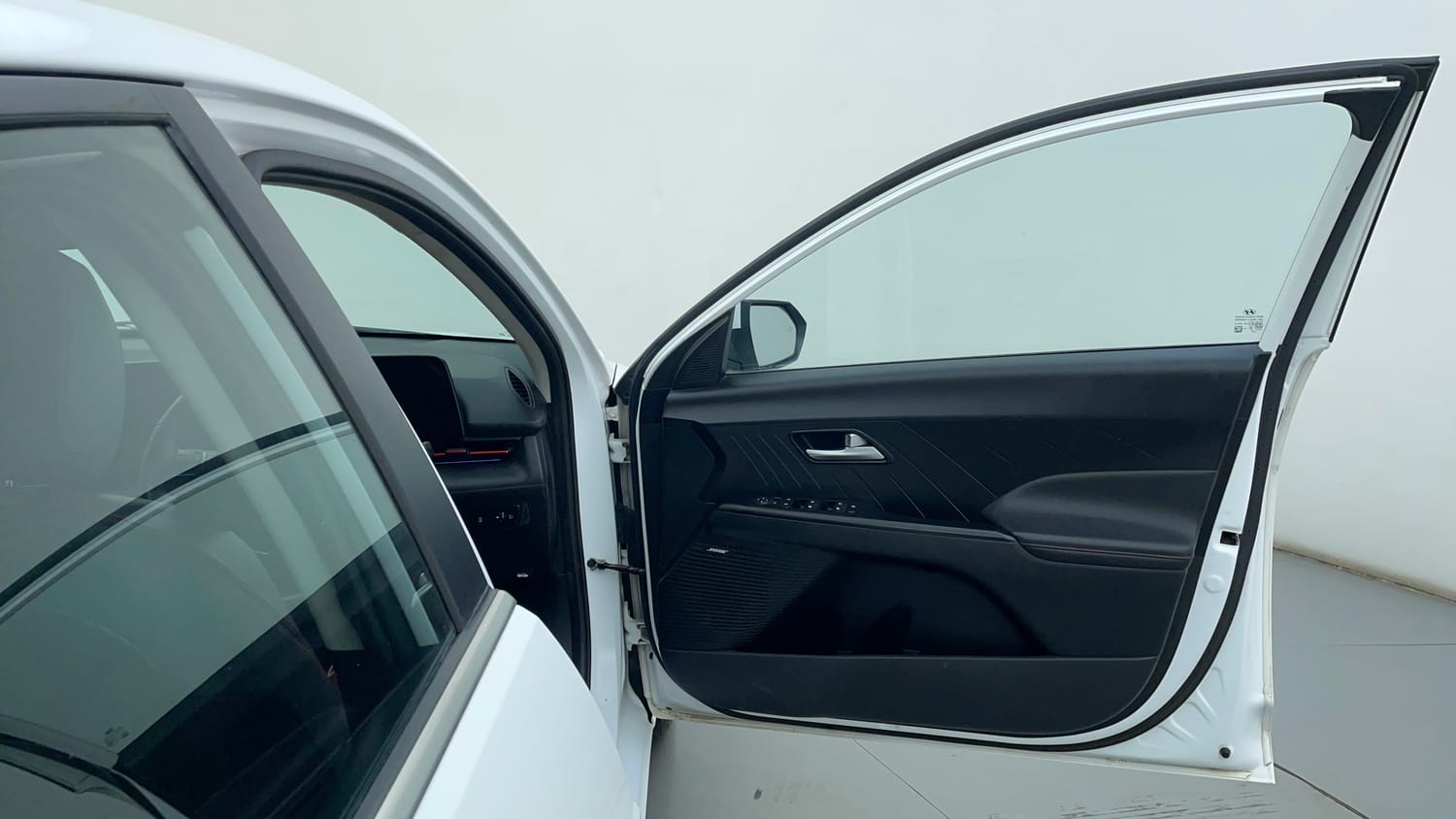 Used 2023 Hyundai Verna SX (O) 1.5 Turbo Petrol MT Petrol Manual interior RIGHT FRONT DOOR OPEN VIEW