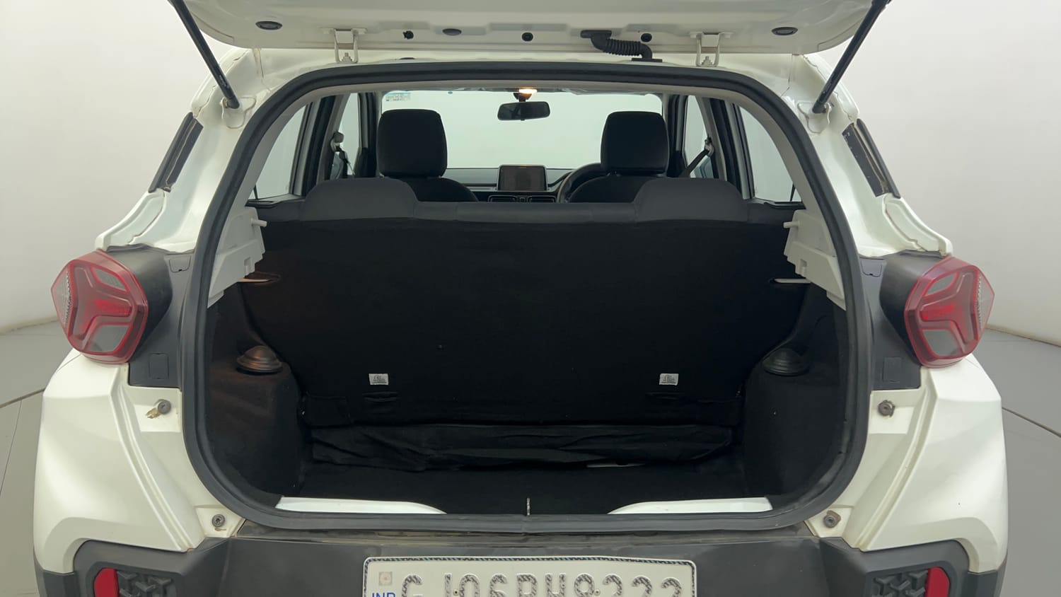 Used 2022 Tata Punch Adventure Rhythm Pack MT Petrol Manual interior DICKY INSIDE VIEW