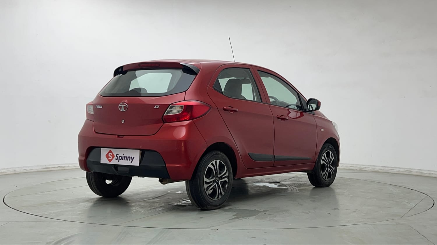 Used 2019 Tata Tiago Revotron XZ w/o Alloy Petrol Manual exterior RIGHT REAR CORNER VIEW