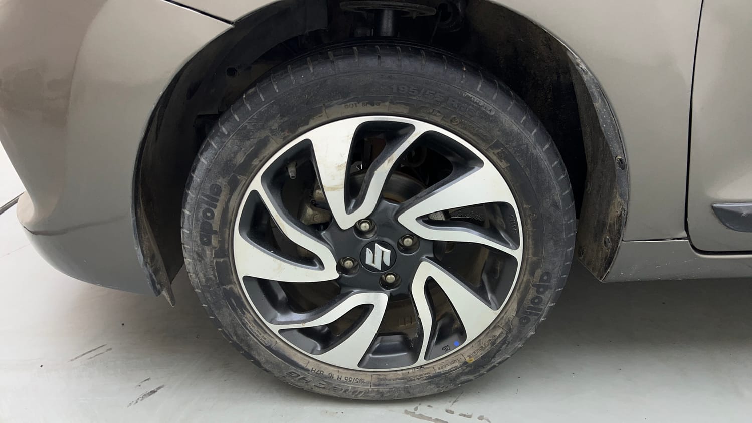 Used 2019 Maruti Suzuki Baleno Alpha Petrol Manual tyres LEFT FRONT TYRE RIM VIEW