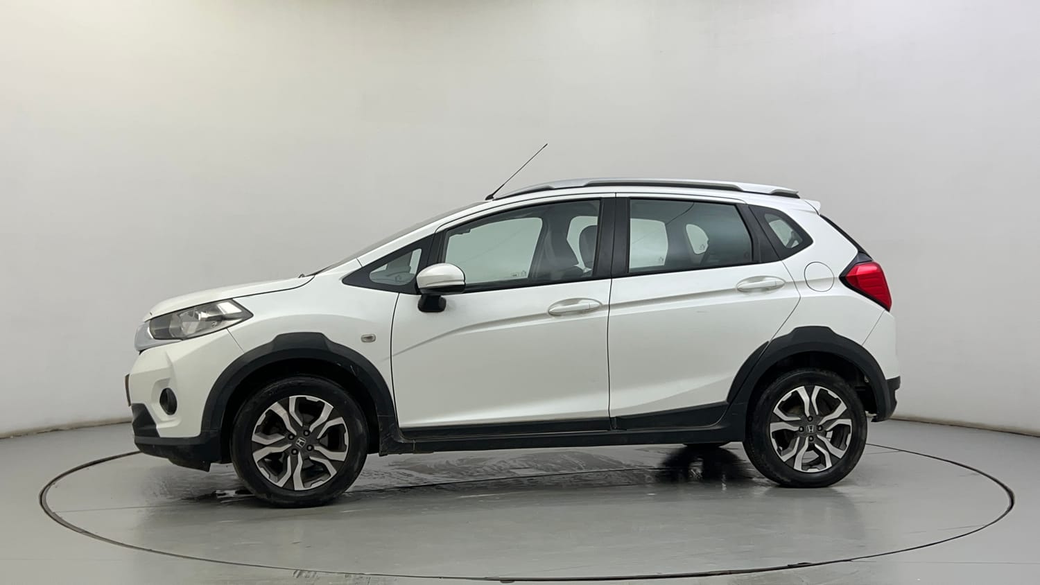 Used 2018 Honda WR-V S MT Petrol Petrol Manual exterior LEFT SIDE VIEW