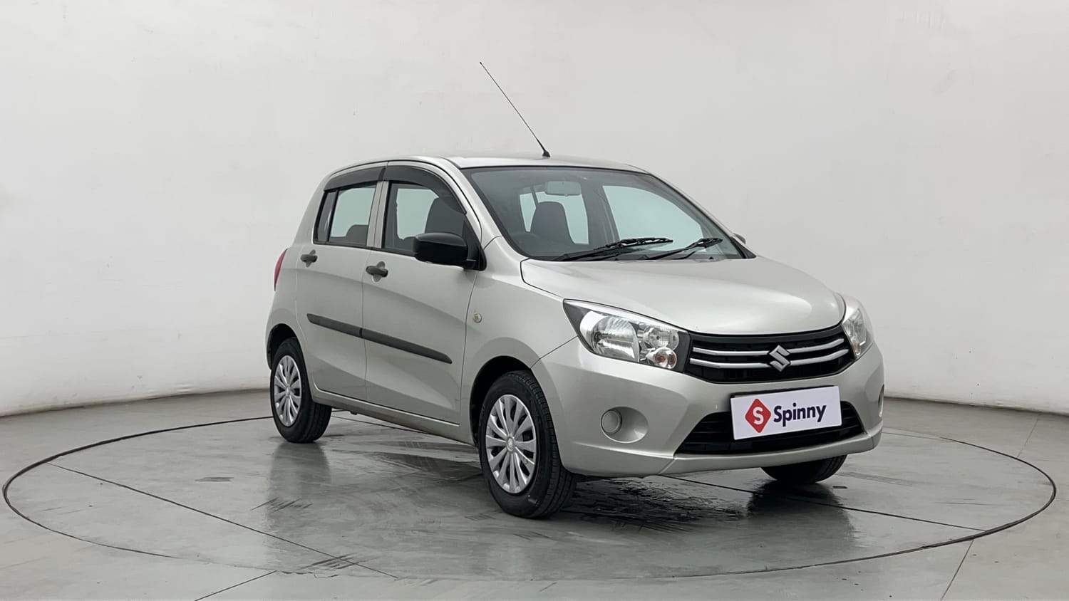 Used 2015 Maruti Suzuki Celerio VXi Petrol Manual exterior RIGHT FRONT CORNER VIEW