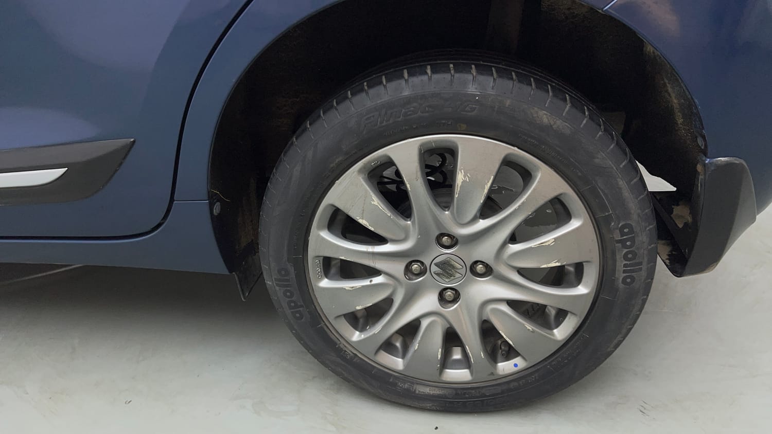 Used 2017 Maruti Suzuki Baleno Alpha 1.2 Petrol Manual tyres LEFT REAR TYRE RIM VIEW