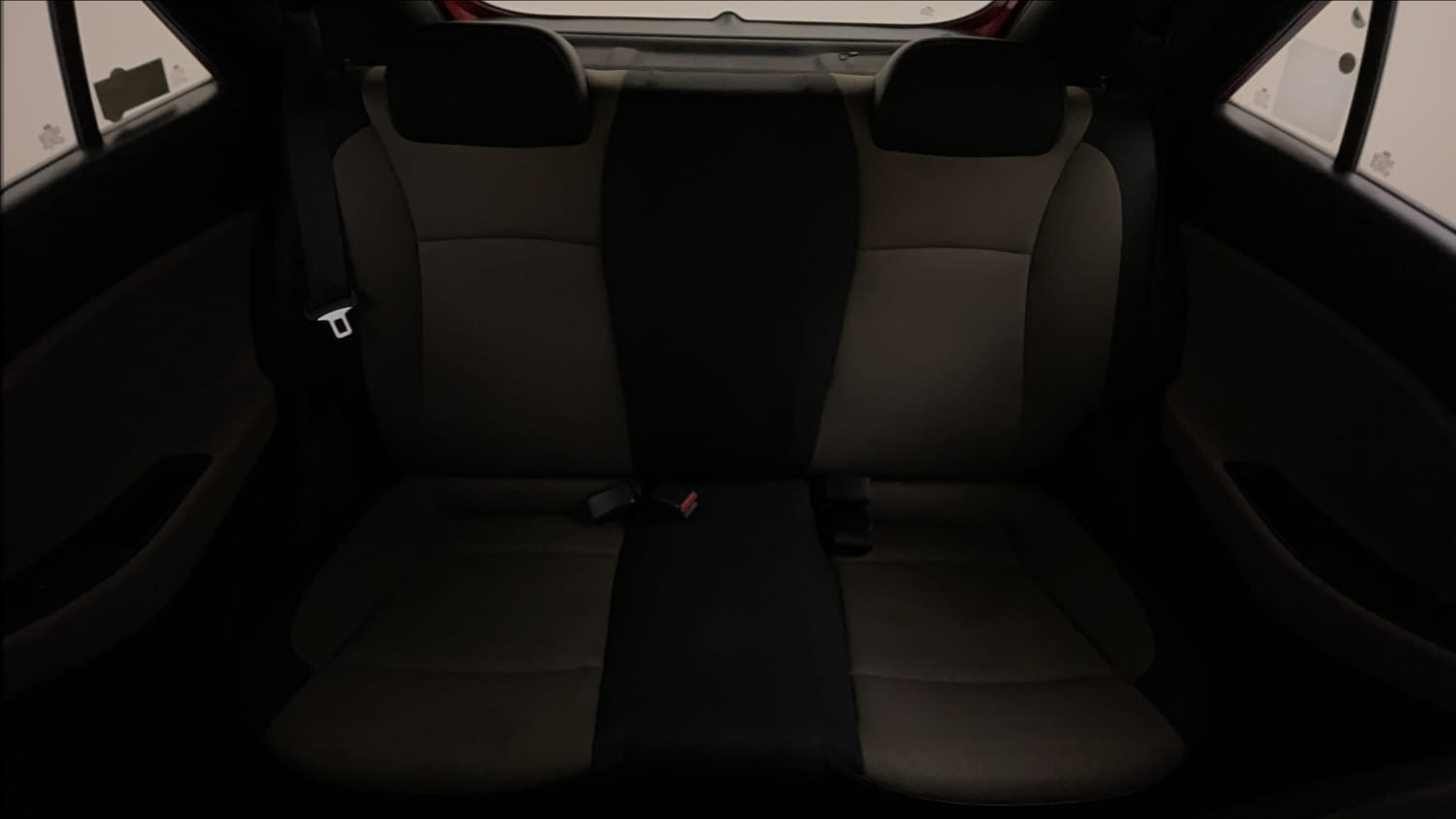 Used 2015 Hyundai Elite i20 Magna 1.2 Petrol Manual interior REAR SEAT CONDITION VIEW