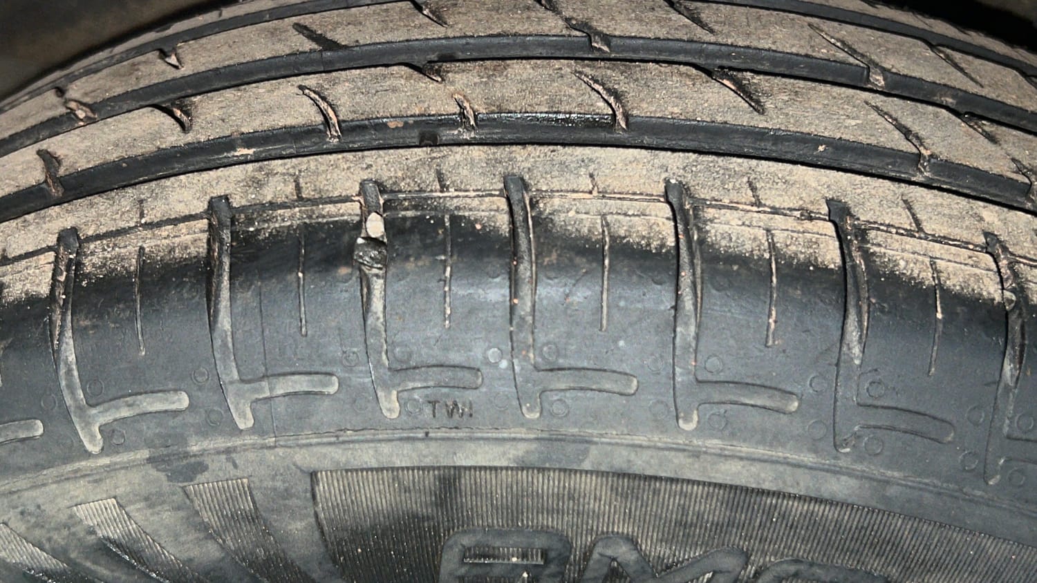 Used 2020 Hyundai Aura S 1.2 Petrol Petrol Manual tyres RIGHT REAR TYRE TREAD VIEW