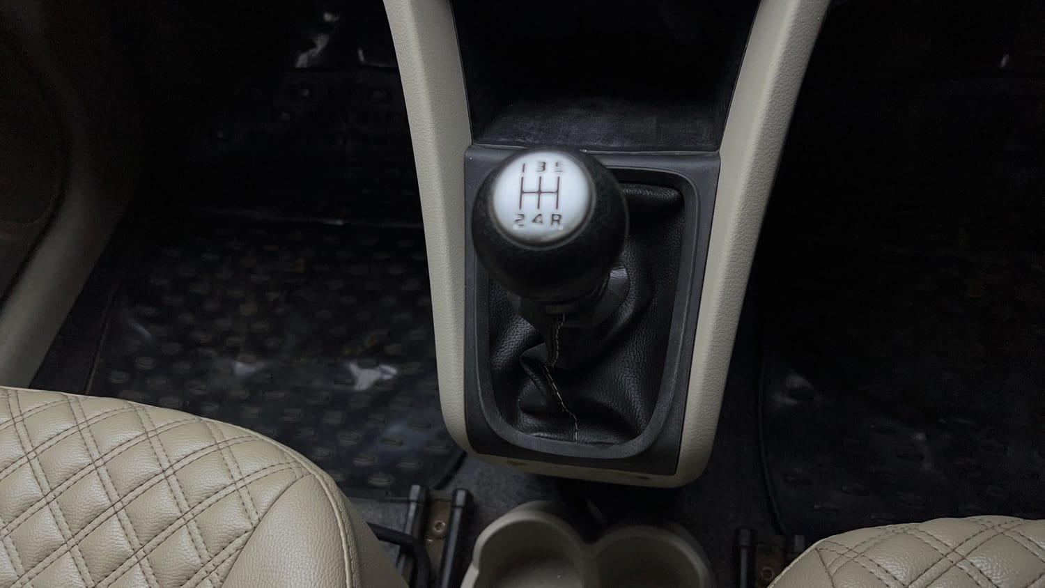 Used 2019 Maruti Suzuki Celerio VXi CNG Cng Manual interior GEAR  KNOB VIEW
