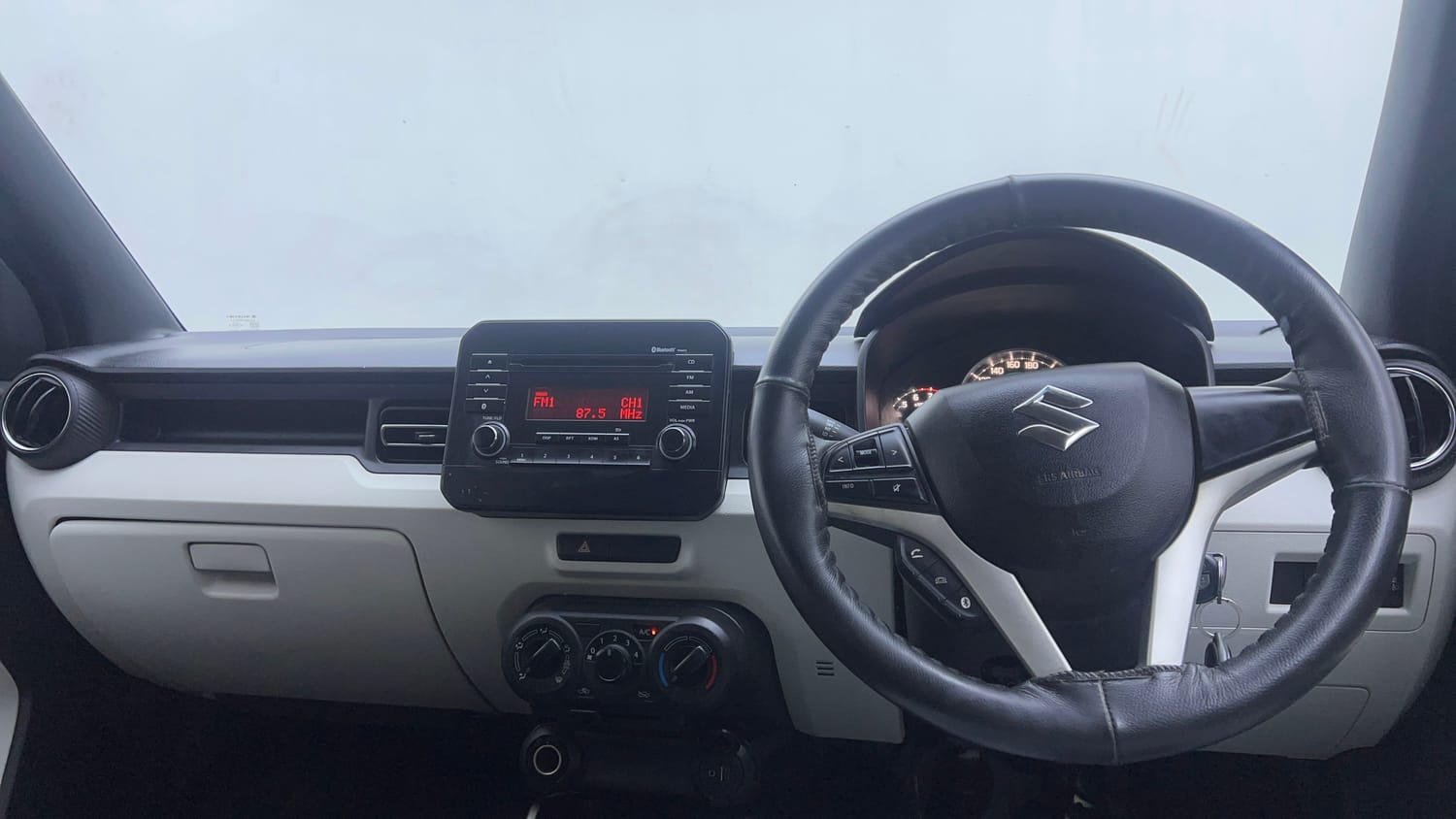 Used 2018 Maruti Suzuki Ignis Delta 1.2 MT Petrol Manual interior DASHBOARD VIEW