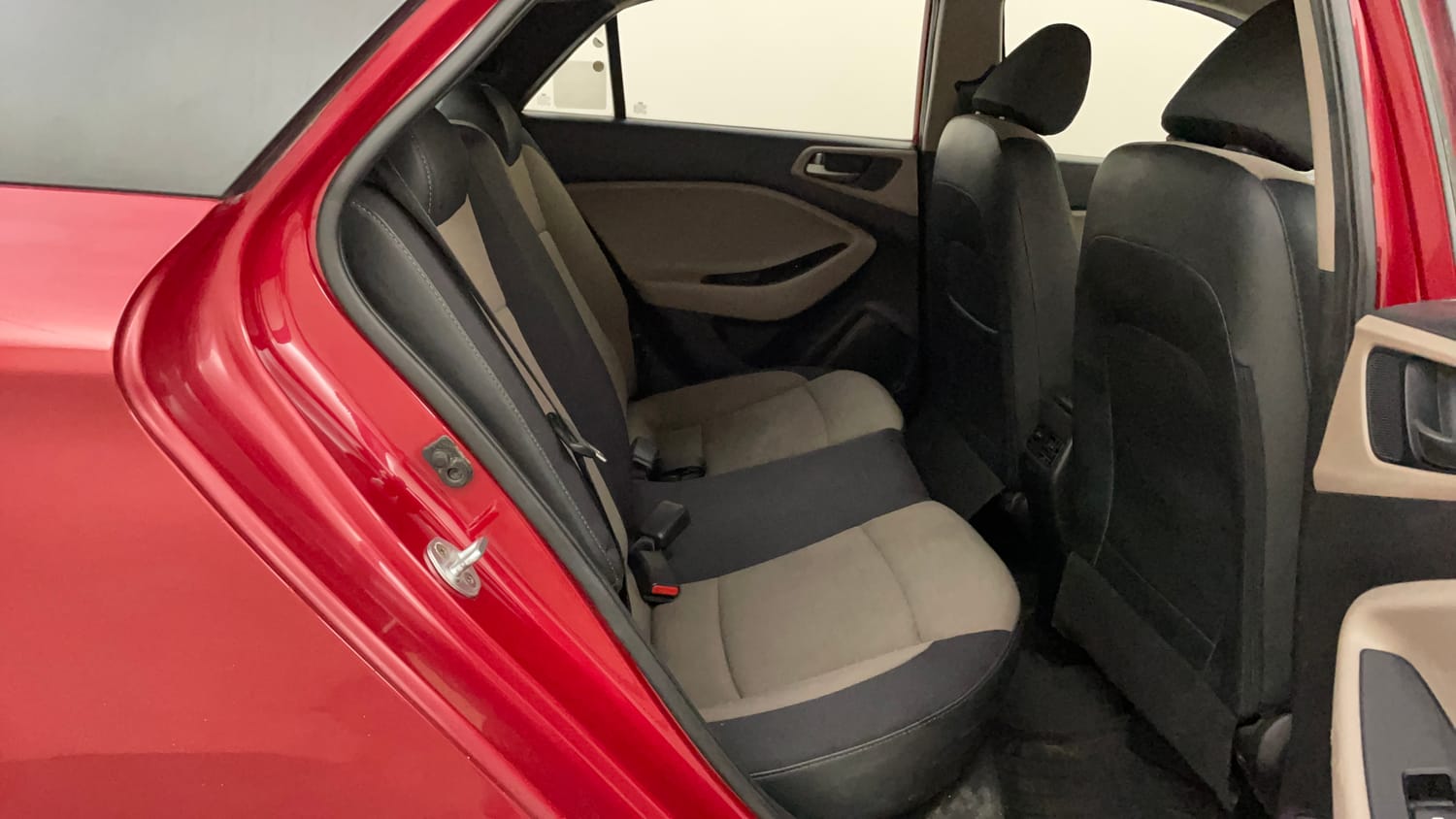 Used 2015 Hyundai Elite i20 Magna 1.2 Petrol Manual interior RIGHT SIDE REAR DOOR CABIN VIEW