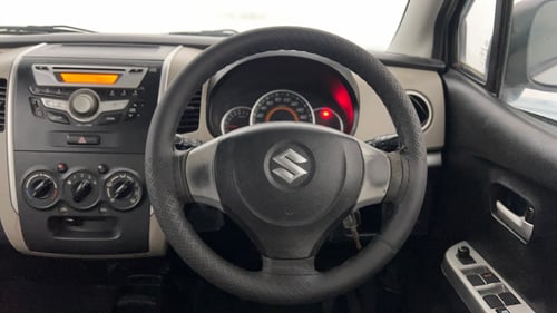 Used 2013 Maruti Suzuki Wagon R VXI Petrol Manual interior STEERING VIEW