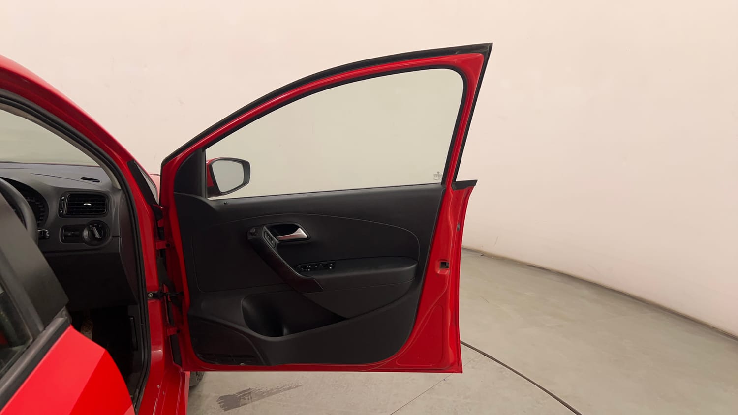 Used 2016 Volkswagen Polo Comfortline 1.2L (P) Petrol Manual interior RIGHT FRONT DOOR OPEN VIEW