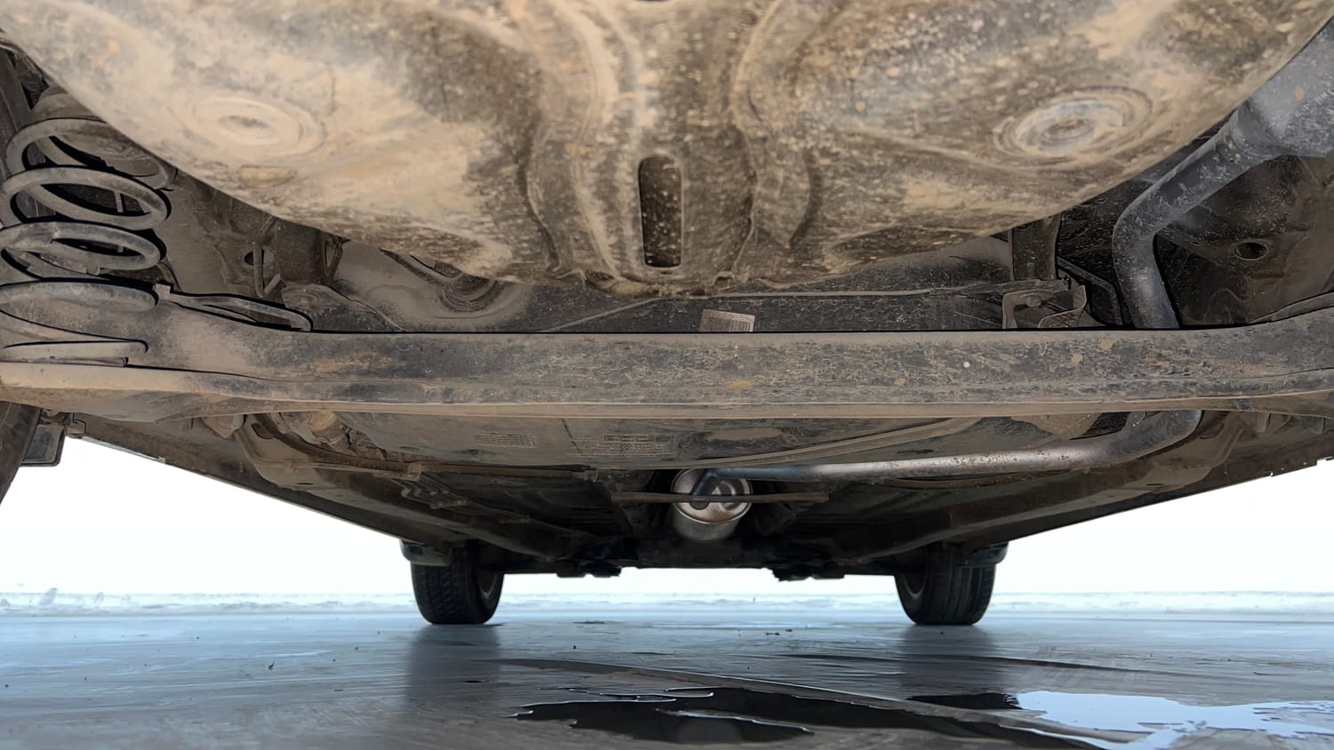 Used 2017 Maruti Suzuki Baleno Alpha 1.2 Petrol Manual extra REAR UNDERBODY VIEW (TAKEN FROM REAR)