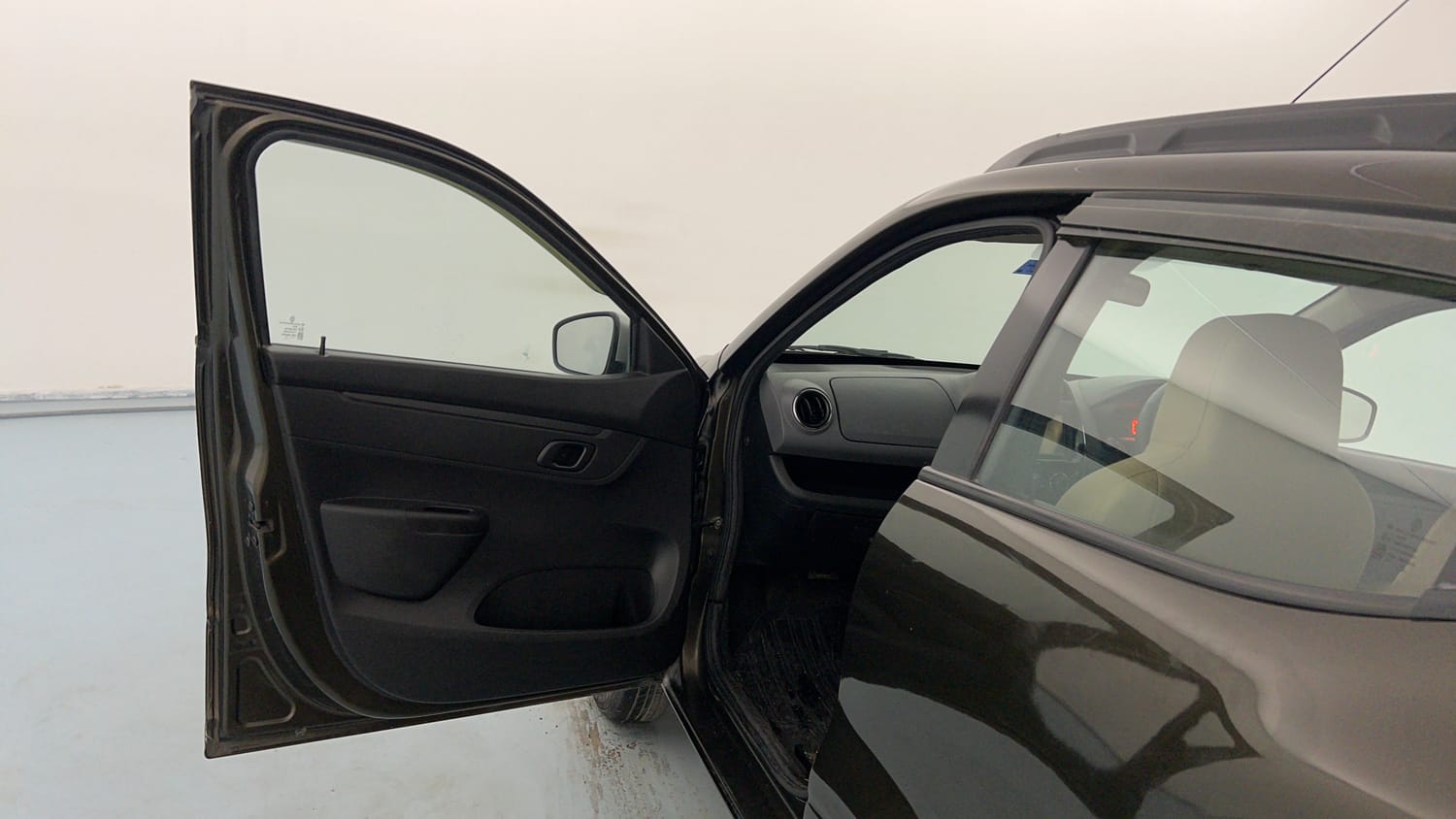 Used 2017 Renault Kwid 1.0 RXT AMT Opt Petrol Automatic interior LEFT FRONT DOOR OPEN VIEW