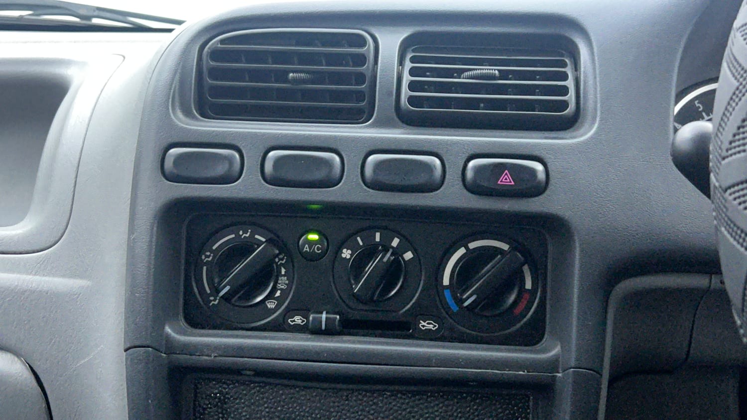 Used 2012 Maruti Suzuki Alto K10 VXi Petrol Manual interior MUSIC SYSTEM & AC CONTROL VIEW