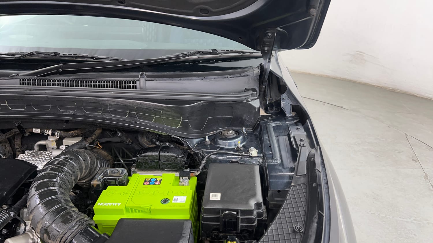 Used 2022 Kia Seltos X Line 1.5 Diesel AT Diesel Automatic engine ENGINE LEFT SIDE HINGE & APRON VIEW
