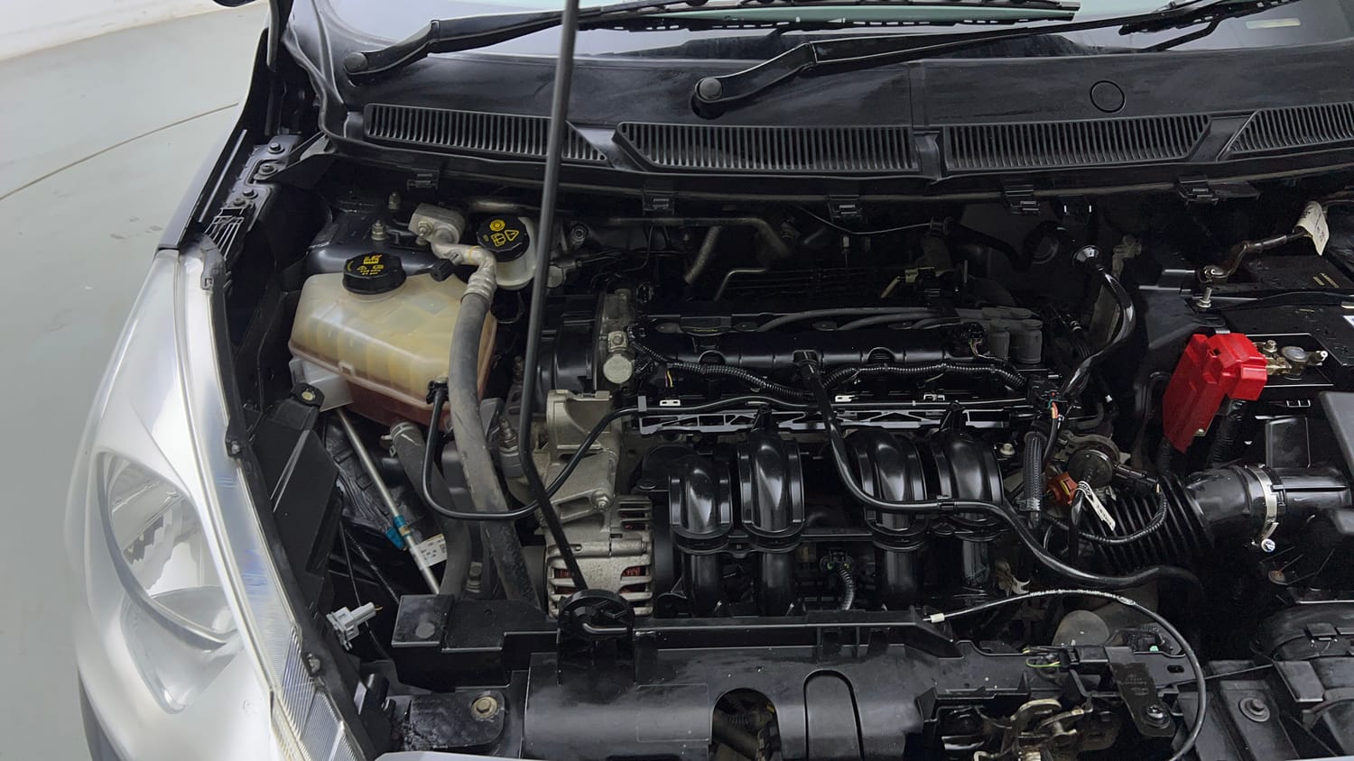 Used 2016 Ford Figo Trend 1.2 Ti-VCT Petrol Manual engine ENGINE RIGHT SIDE VIEW