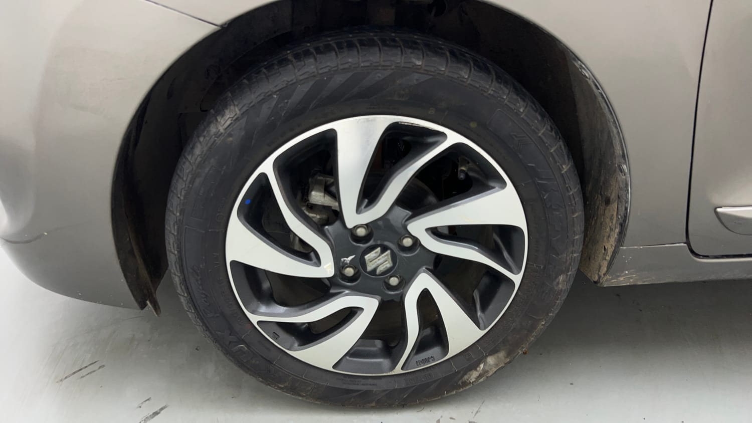 Used 2020 Maruti Suzuki Baleno Zeta Automatic Petrol Automatic tyres LEFT FRONT TYRE RIM VIEW