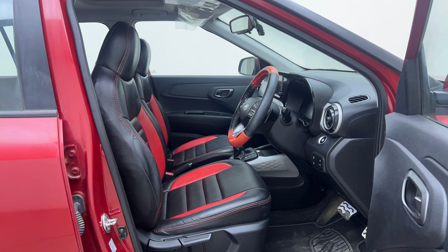 Used 2024 Hyundai Exter SX (O) Connect 1.2 AMT Petrol Automatic interior RIGHT SIDE FRONT DOOR CABIN VIEW