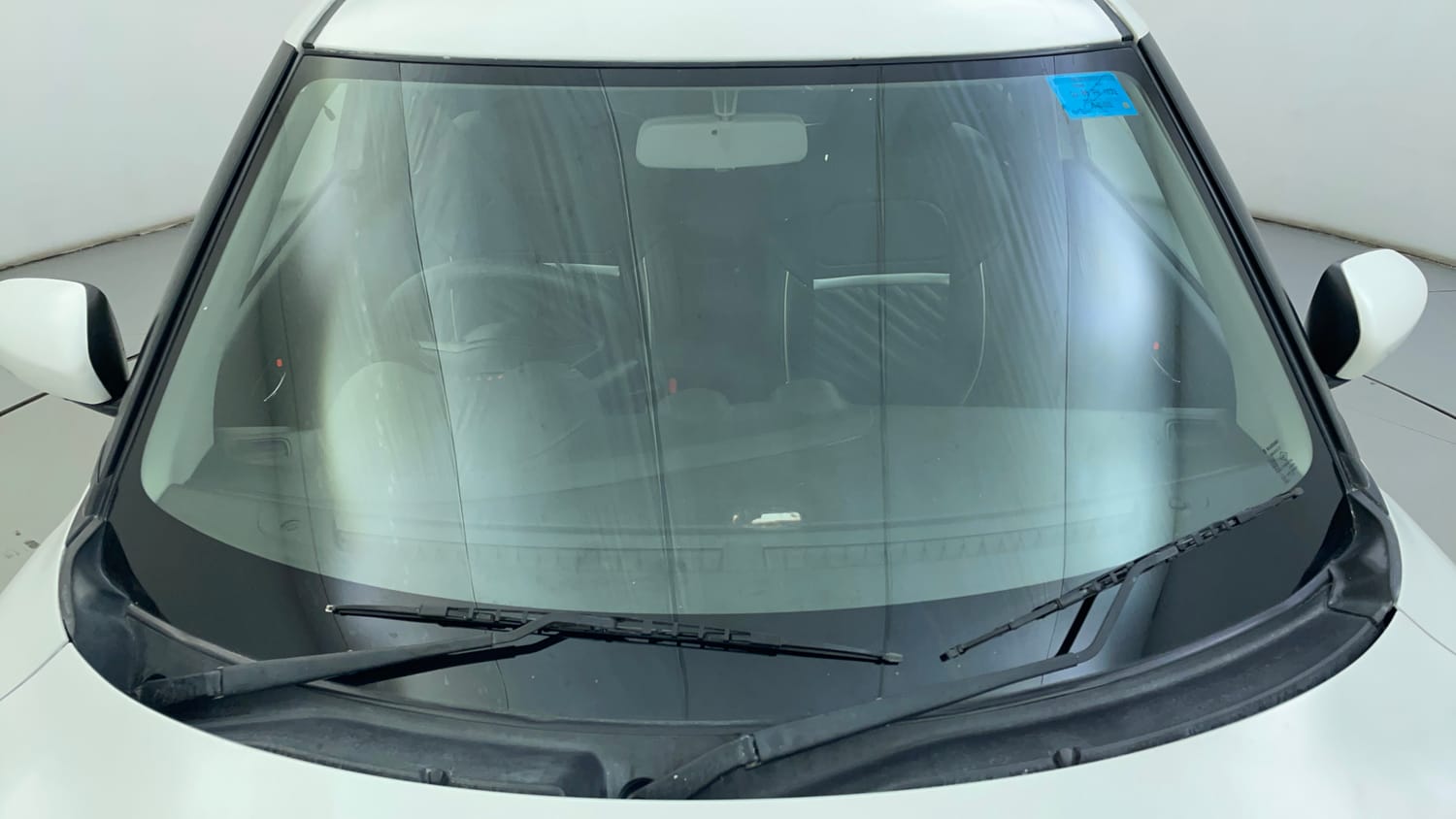 Used 2022 Maruti Suzuki Swift VXi Petrol Manual exterior FRONT WINDSHIELD VIEW