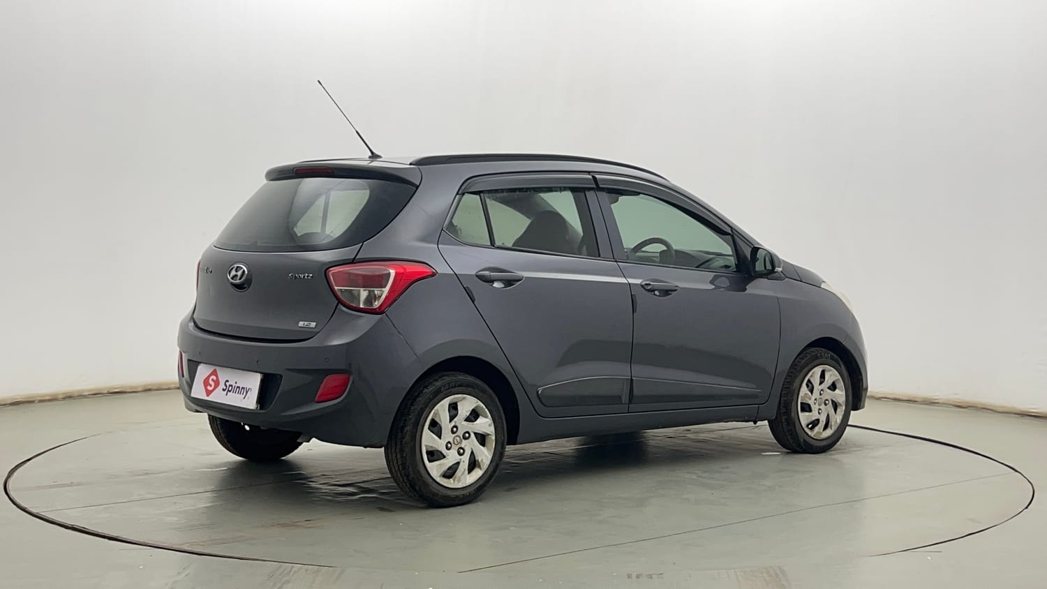 Used 2015 Hyundai Grand i10 Sportz 1.2 Kappa VTVT Petrol Manual exterior RIGHT REAR CORNER VIEW
