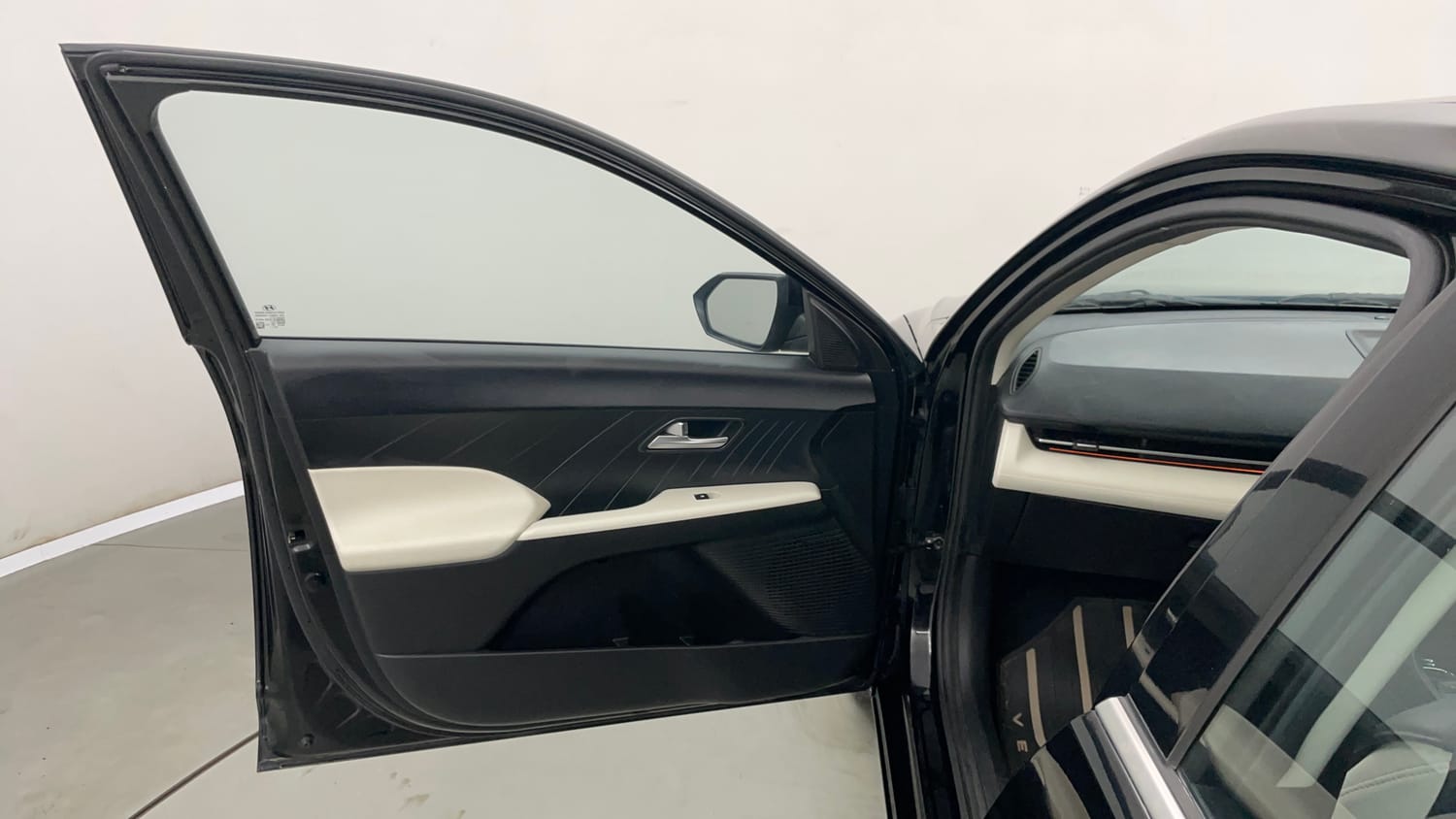 Used 2023 Hyundai Verna SX 1.5 Petrol IVT Petrol Automatic interior LEFT FRONT DOOR OPEN VIEW