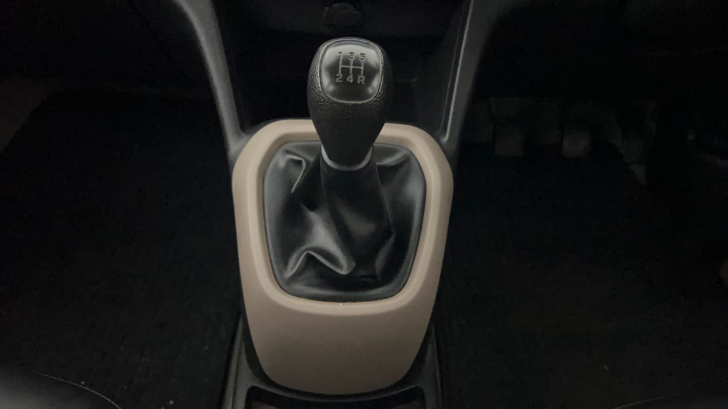 Used 2016 Hyundai Grand i10 Magna 1.2 Kappa VTVT Petrol Manual interior GEAR  KNOB VIEW