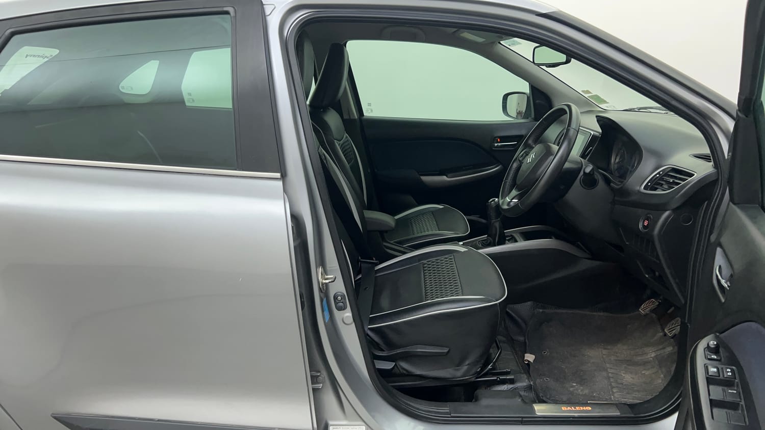 Used 2019 Maruti Suzuki Baleno Alpha Petrol Manual interior RIGHT SIDE FRONT DOOR CABIN VIEW