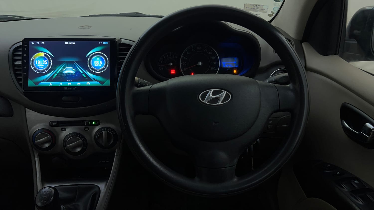 Used 2013 Hyundai i10 Sportz 1.2 Kappa2 Petrol Manual interior STEERING VIEW