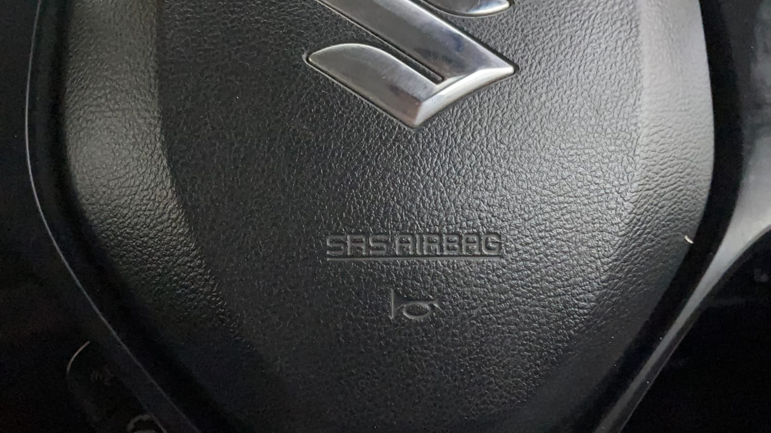 Used 2020 Maruti Suzuki Baleno Zeta Petrol Manual top_features Airbags
