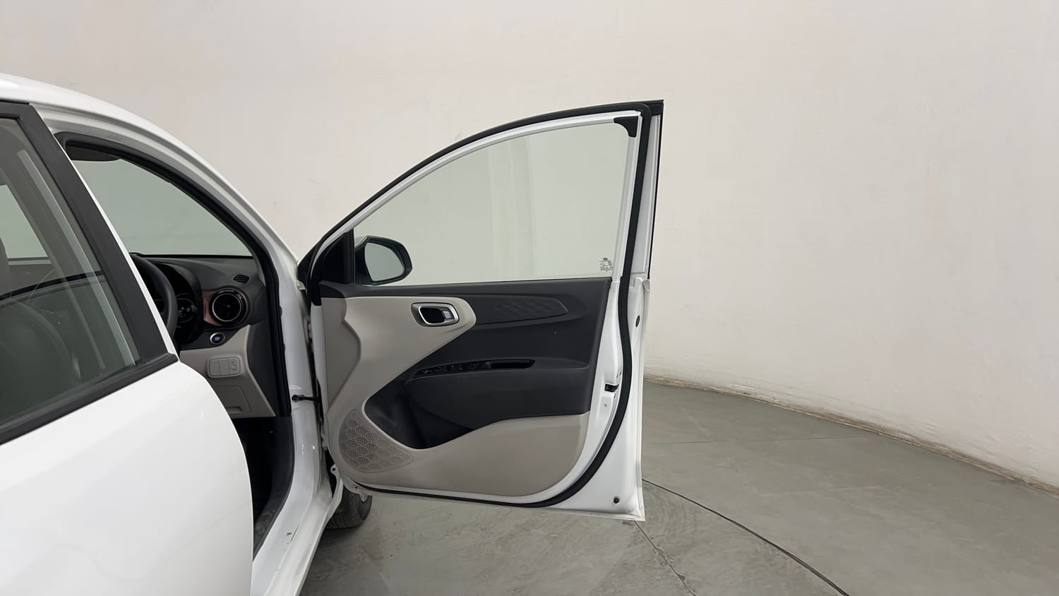 Used 2020 Hyundai Aura SX Plus 1.2 AMT Petrol Petrol Automatic interior RIGHT FRONT DOOR OPEN VIEW