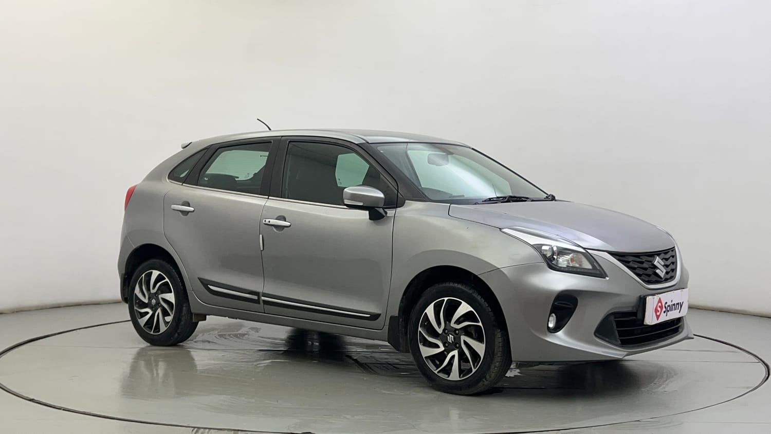 Used 2019 Maruti Suzuki Baleno Alpha Petrol Manual exterior RIGHT FRONT CORNER VIEW