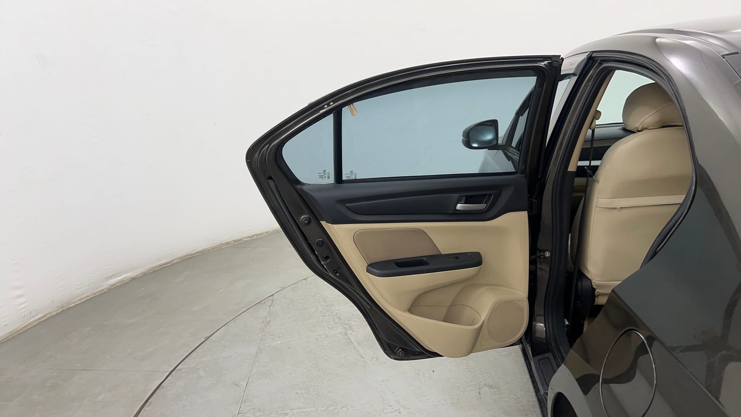 Used 2024 Honda Amaze 1.2 VX i-VTEC CNG (Outside Fitted) Cng Manual interior LEFT REAR DOOR OPEN VIEW