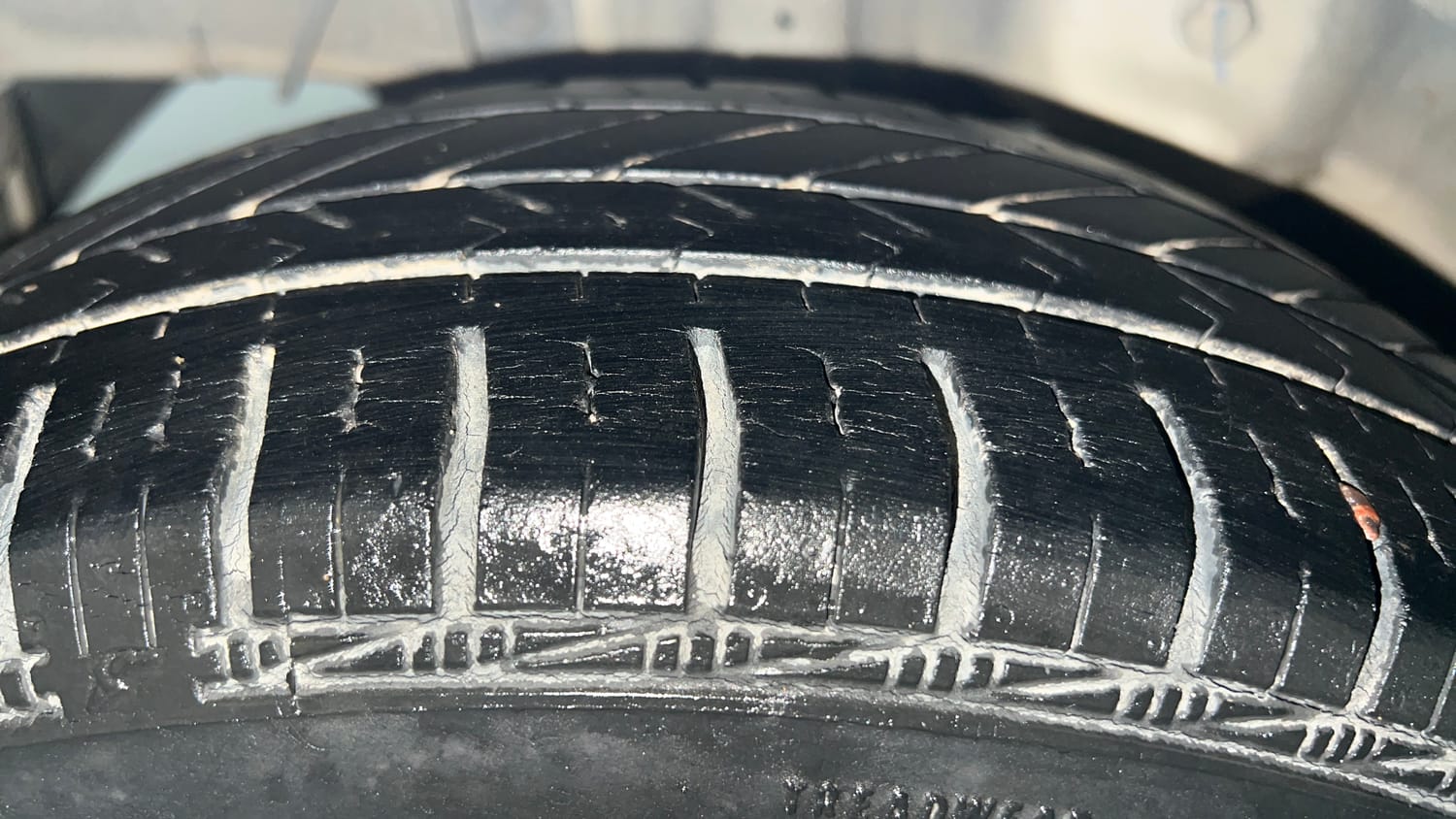 Used 2018 Hyundai Eon Era + AirBag Petrol Manual tyres RIGHT REAR TYRE TREAD VIEW